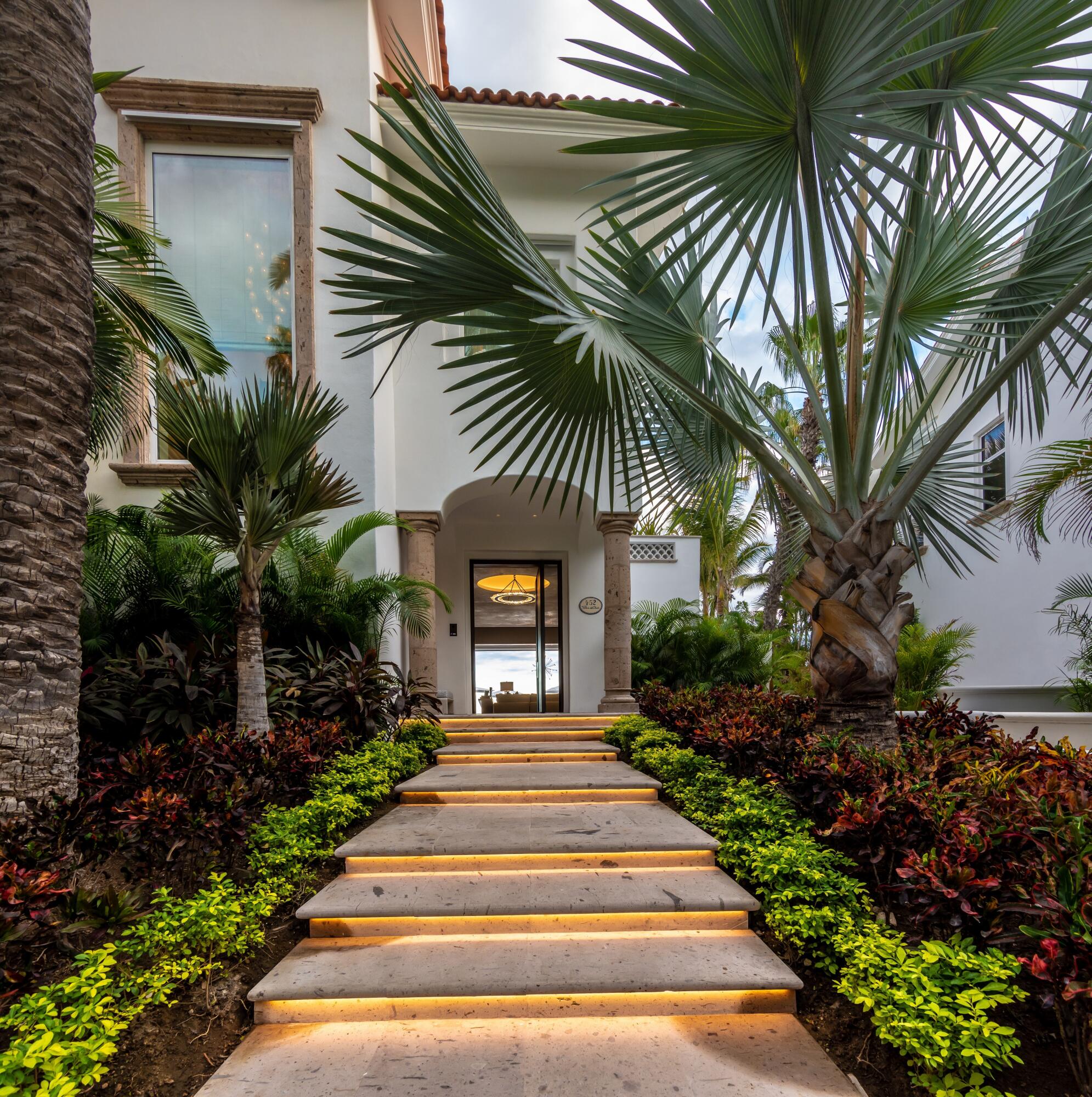 Palmilla Villas Del Mar Villa 452 stands as one of the finest oceanfront estates in the prestigious Villas Del Mar community. Having undergone a meticulous recent remodel, the residence perfectly blends contemporary elegance with the iconic Palmilla aesthetic. As the only beachfront property currently available for sale in this exclusive enclave, it represents a singular market opportunity for the discerning buyer. – Villas Del Mar, San Jose Corridor, BS