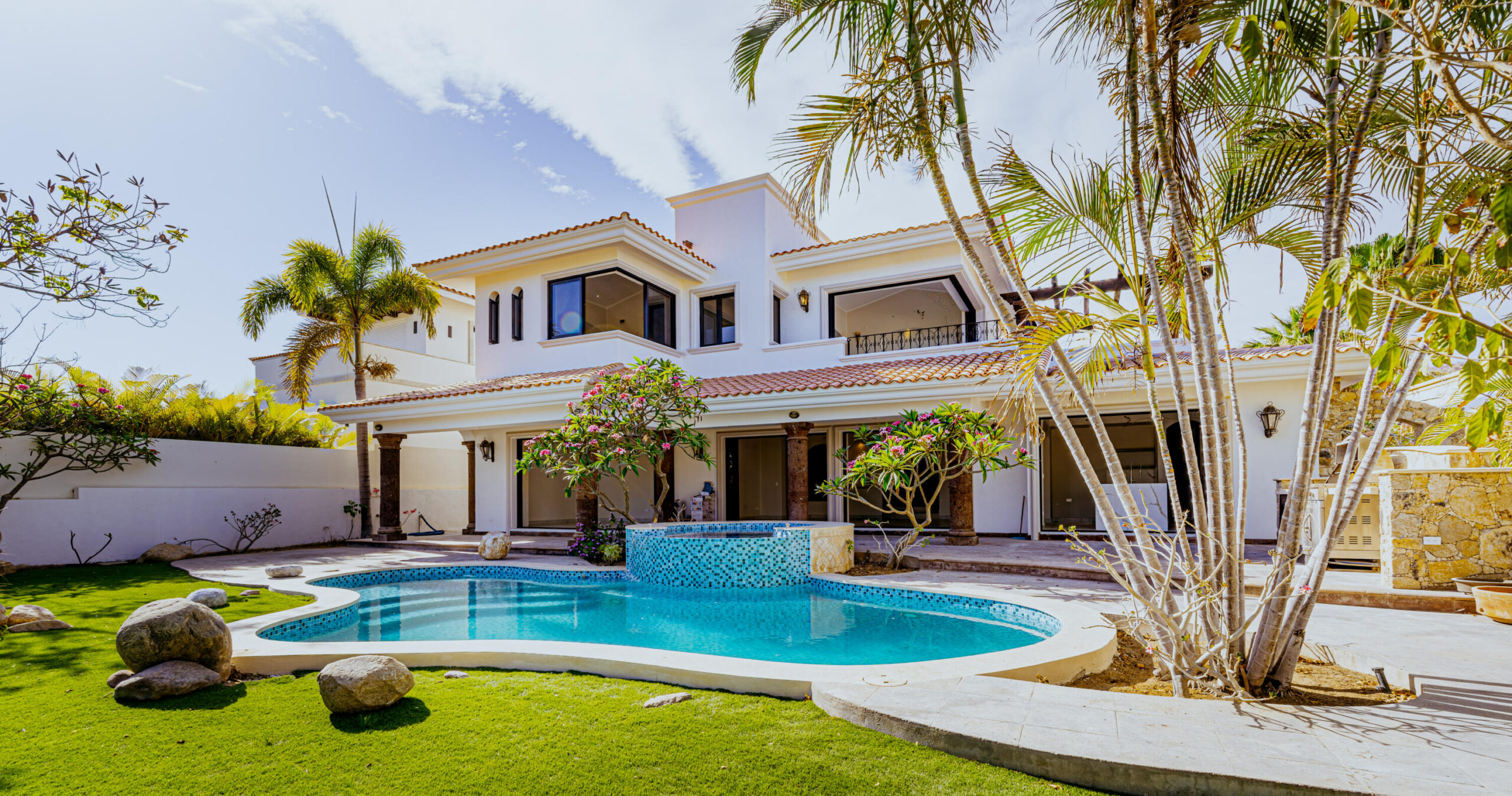 Palmilla Palmilla Estates Recently reimagined with a refined, modern sensibility, this 4-bedroom, 4.5-bath residence plus newly-built guest casita and offers an effortless blend of comfort and design. Framed by sweeping for sale