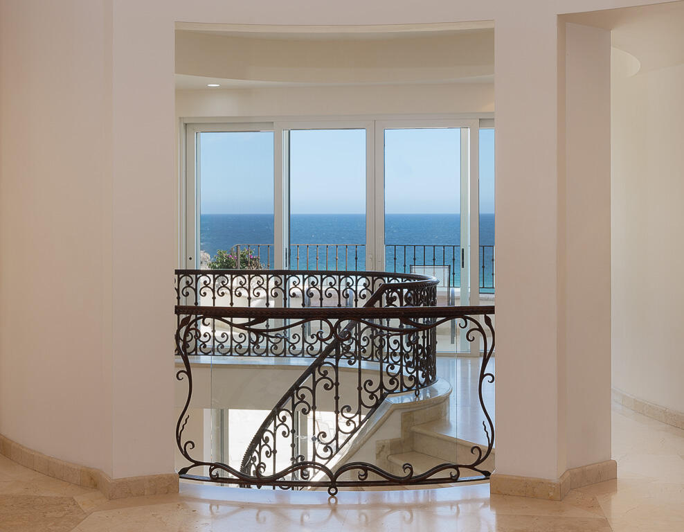 Palmilla Palmilla Estates Recently reimagined with a refined, modern sensibility, this 4-bedroom, 4.5-bath residence plus newly-built guest casita and offers an effortless blend of comfort and design. Framed by sweeping for sale
