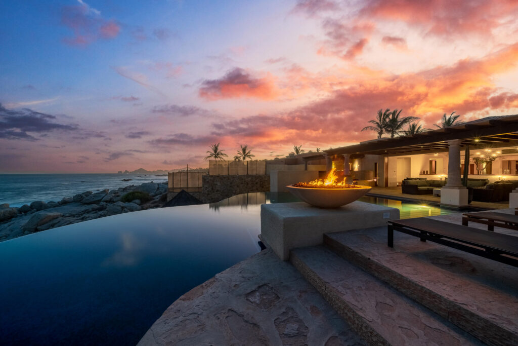 Palmilla Palmilla Estates Recently reimagined with a refined, modern sensibility, this 4-bedroom, 4.5-bath residence plus newly-built guest casita and offers an effortless blend of comfort and design. Framed by sweeping – Palmilla Cove, San Jose Corridor, BS